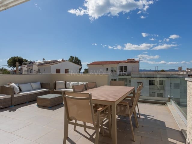 3 sypialnia Willa na sprzedaż w L'Estartit, Torroella de Montgrí z basenem garażem - 585 000 € (Ref: 9845322)