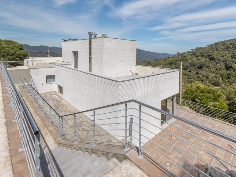 4 soveværelse Villa til salg i Lloret de Mar med garage - € 775.000 (Ref: 9845323)