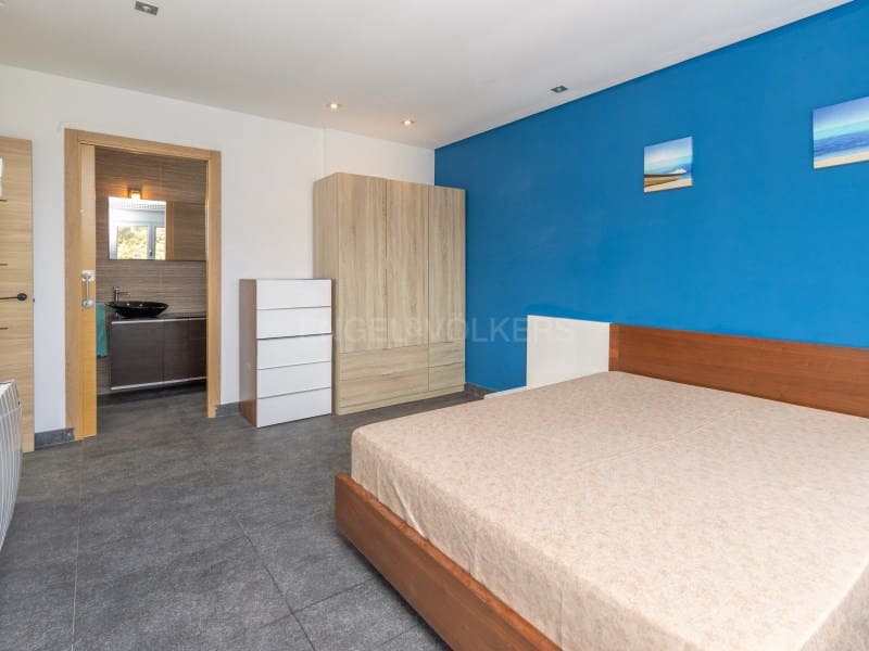 4 soveværelse Villa til salg i Lloret de Mar med garage - € 775.000 (Ref: 9845323)
