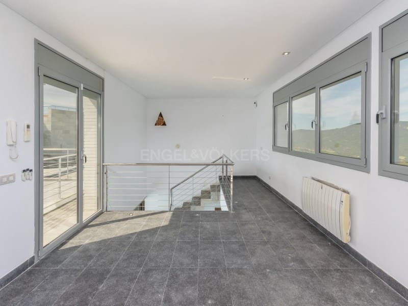 4 soveværelse Villa til salg i Lloret de Mar med garage - € 775.000 (Ref: 9845323)