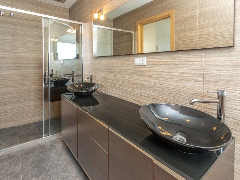 4 soveværelse Villa til salg i Lloret de Mar med garage - € 775.000 (Ref: 9845323)