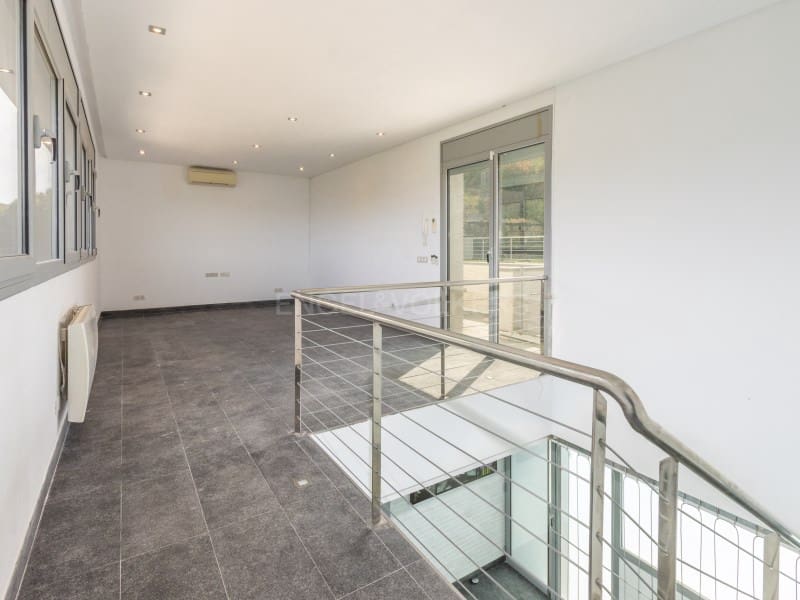 4 soveværelse Villa til salg i Lloret de Mar med garage - € 775.000 (Ref: 9845323)