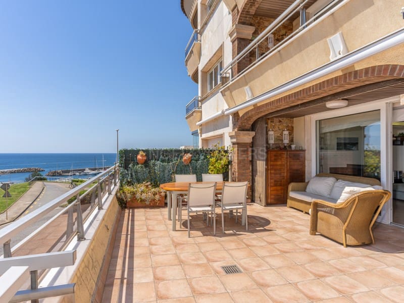 3 bedroom Apartment for sale in Palamos with garage - € 695,000 (Ref: 9861749)