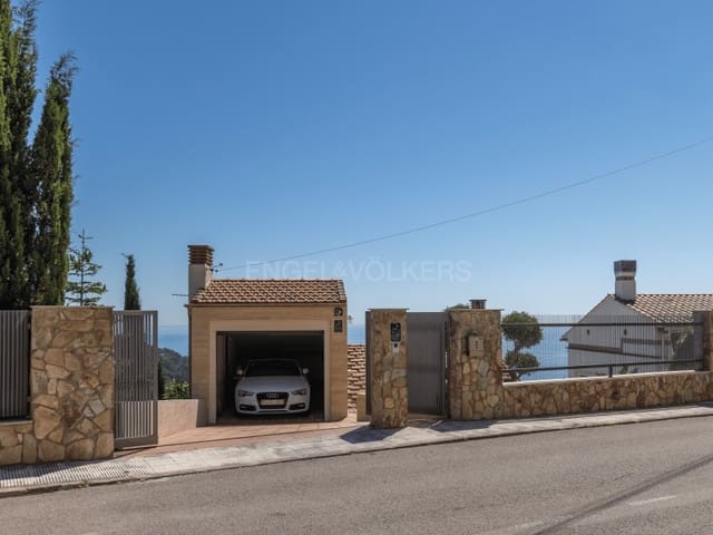 4 soveværelse Villa til salg i Blanes - € 1.295.000 (Ref: 9873168)