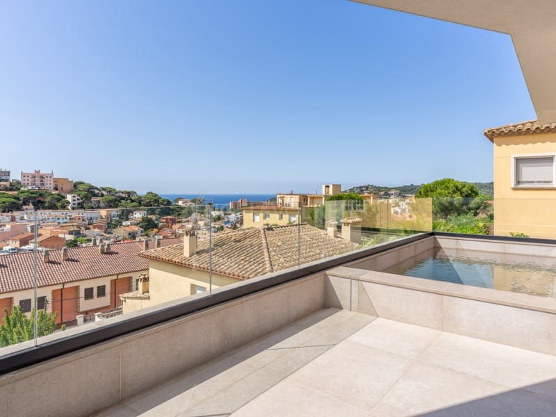 4 Zimmer Villa zu verkaufen in Sant Feliu de Guixols mit Pool Garage - 1.300.000 € (Ref: 9900418)