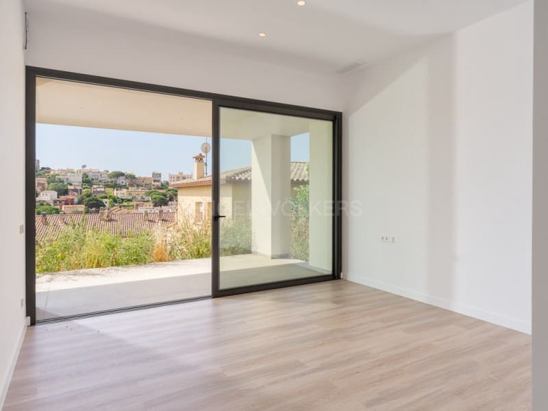 4 Zimmer Villa zu verkaufen in Sant Feliu de Guixols mit Pool Garage - 1.300.000 € (Ref: 9900418)