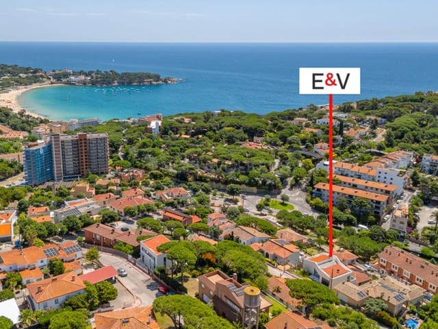 4 Zimmer Villa zu verkaufen in Sant Feliu de Guíxols mit Pool Garage - 1.300.000 € (Ref: 9900418)