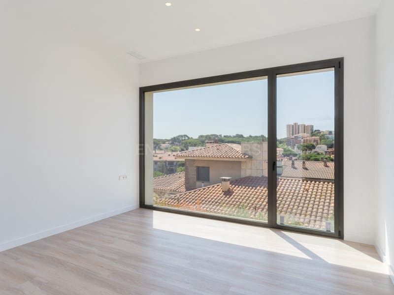 4 Zimmer Villa zu verkaufen in Sant Feliu de Guixols mit Pool Garage - 1.300.000 € (Ref: 9900418)