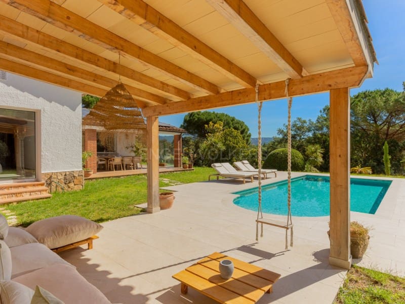 4 quarto Moradia para venda em Santa Cristina d'Aro com piscina garagem - 1 250 000 € (Ref: 9906935)