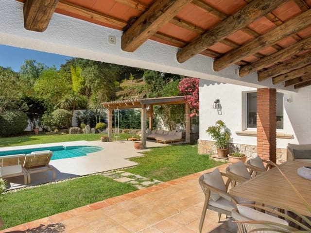4 quarto Moradia para venda em Santa Cristina d'Aro com piscina garagem - 1 250 000 € (Ref: 9906935)