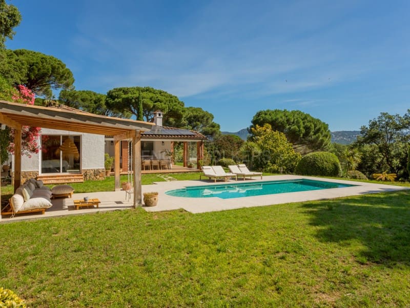 4 quarto Moradia para venda em Santa Cristina d'Aro com piscina garagem - 1 250 000 € (Ref: 9906935)