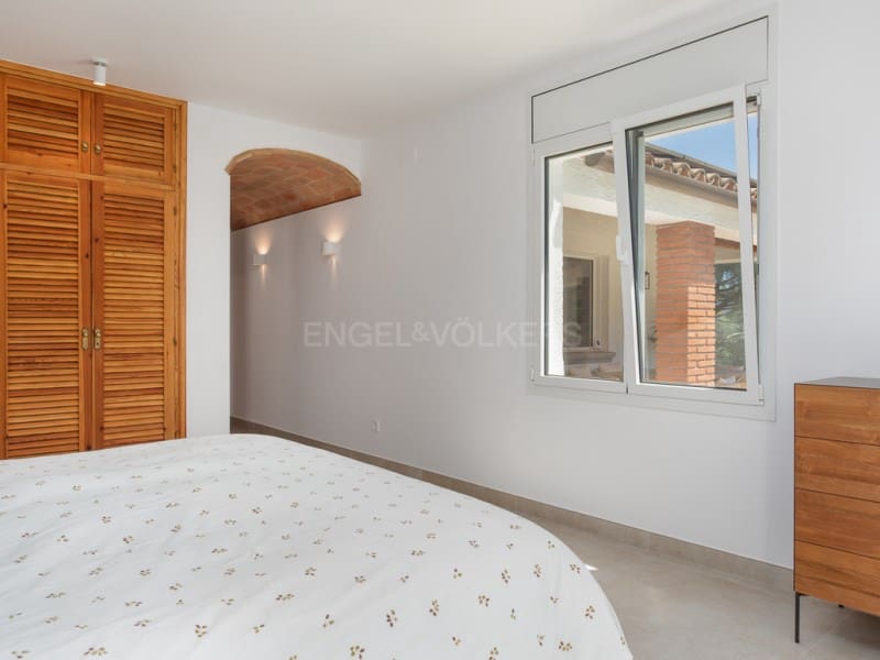 4 quarto Moradia para venda em Santa Cristina d'Aro com piscina garagem - 1 250 000 € (Ref: 9906935)