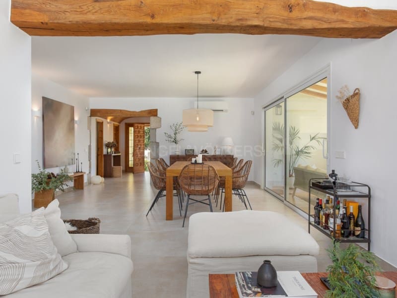 4 quarto Moradia para venda em Santa Cristina d'Aro com piscina garagem - 1 250 000 € (Ref: 9906935)