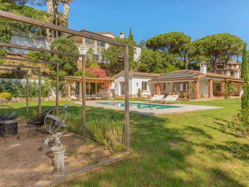 4 quarto Moradia para venda em Santa Cristina d'Aro com piscina garagem - 1 250 000 € (Ref: 9906935)