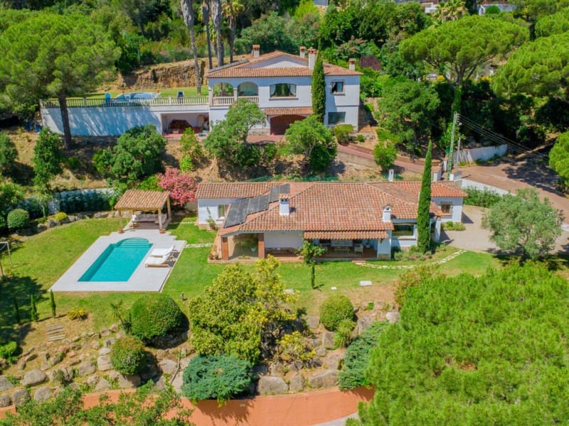4 quarto Moradia para venda em Santa Cristina d'Aro com piscina garagem - 1 250 000 € (Ref: 9906935)