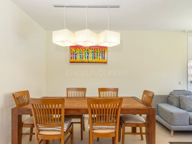 3 slaapkamer Appartement te koop in Platja d'Aro, Castell-Platja d'Aro met zwembad garage - € 465.000 (Ref: 9910526)