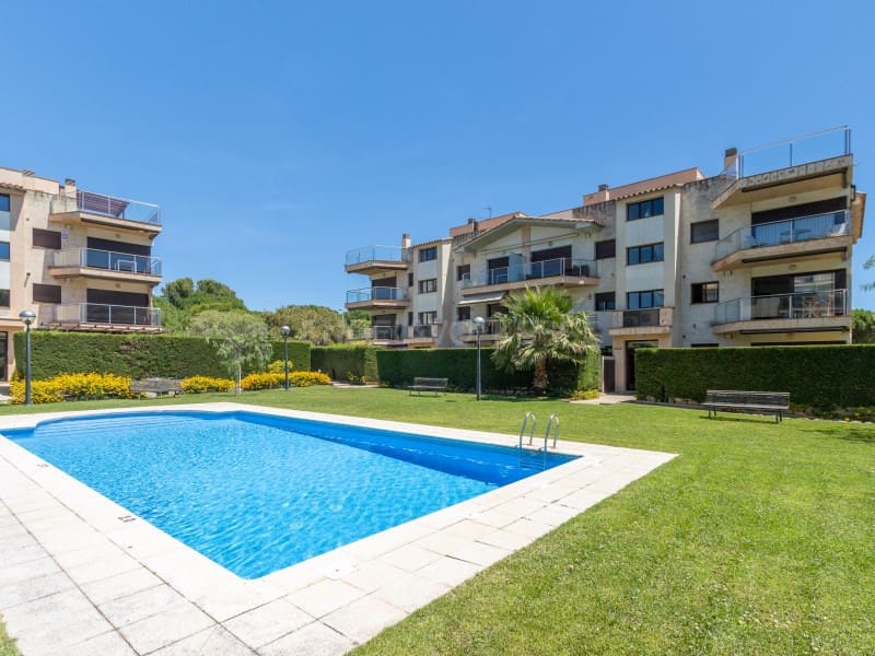 3 slaapkamer Appartement te koop in Platja d'Aro met zwembad garage - € 465.000 (Ref: 9910526)