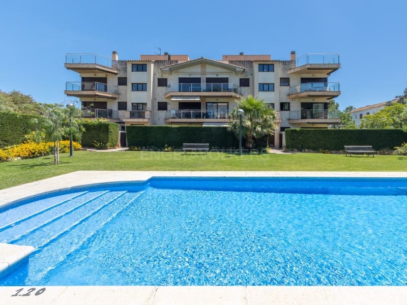 3 slaapkamer Appartement te koop in Platja d'Aro met zwembad garage - € 465.000 (Ref: 9910526)