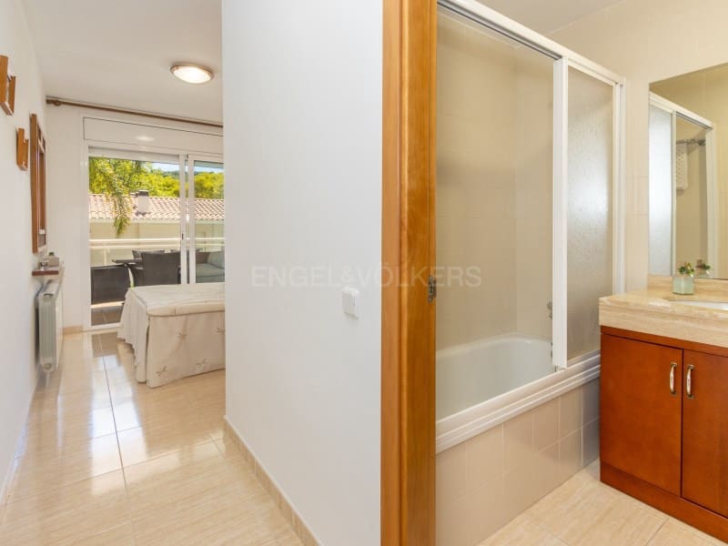 3 bedroom Apartment for sale in Platja d'Aro with pool garage - € 460,000 (Ref: 9912806)
