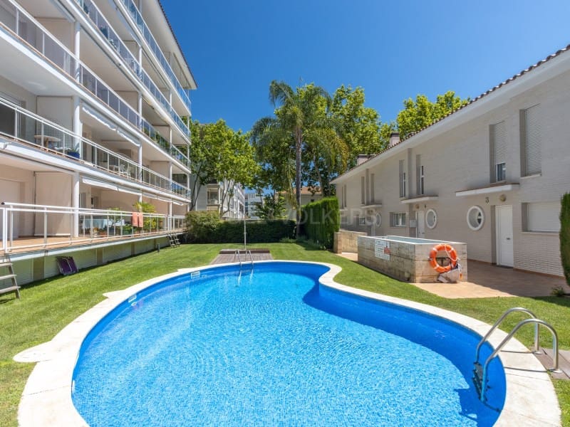 3 bedroom Apartment for sale in Platja d'Aro with pool garage - € 460,000 (Ref: 9912806)