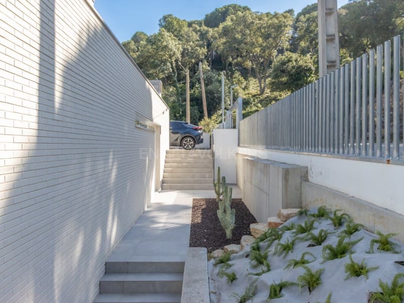 4 chambre Villa/Maison à vendre à Lloret de Mar - 679 000 € (Ref: 9916572)