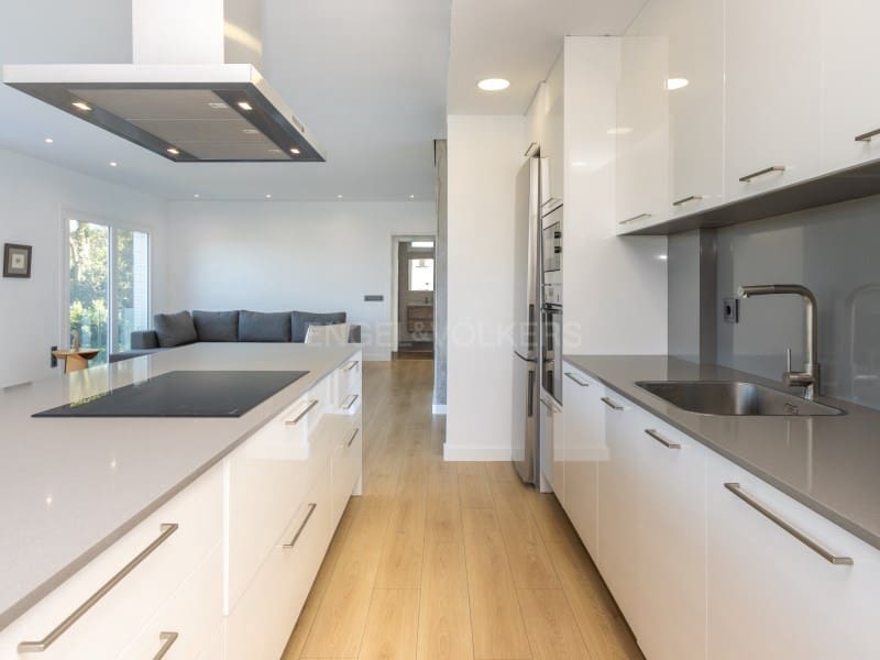 4 chambre Villa/Maison à vendre à Lloret de Mar - 679 000 € (Ref: 9916572)