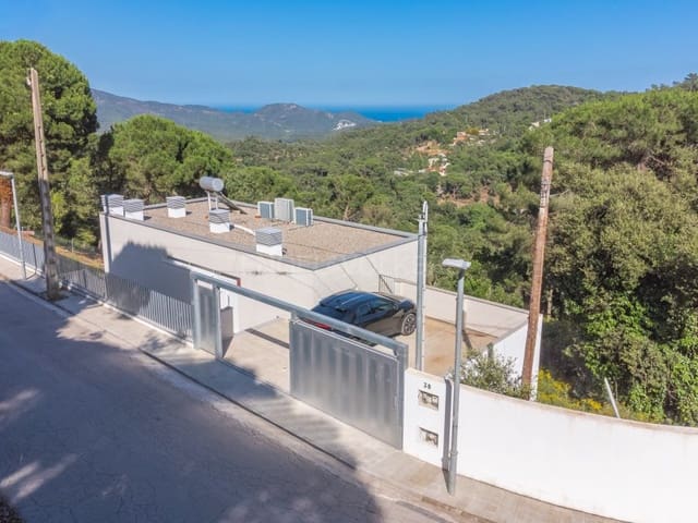 4 chambre Villa/Maison à vendre à Serra Brava, Lloret de Mar - 679 000 € (Ref: 9916572)