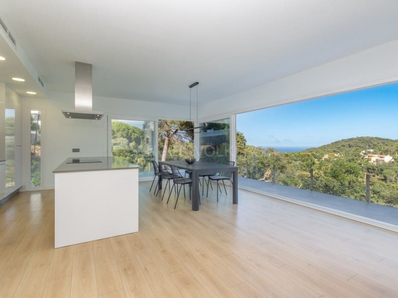 4 chambre Villa/Maison à vendre à Lloret de Mar - 679 000 € (Ref: 9916572)