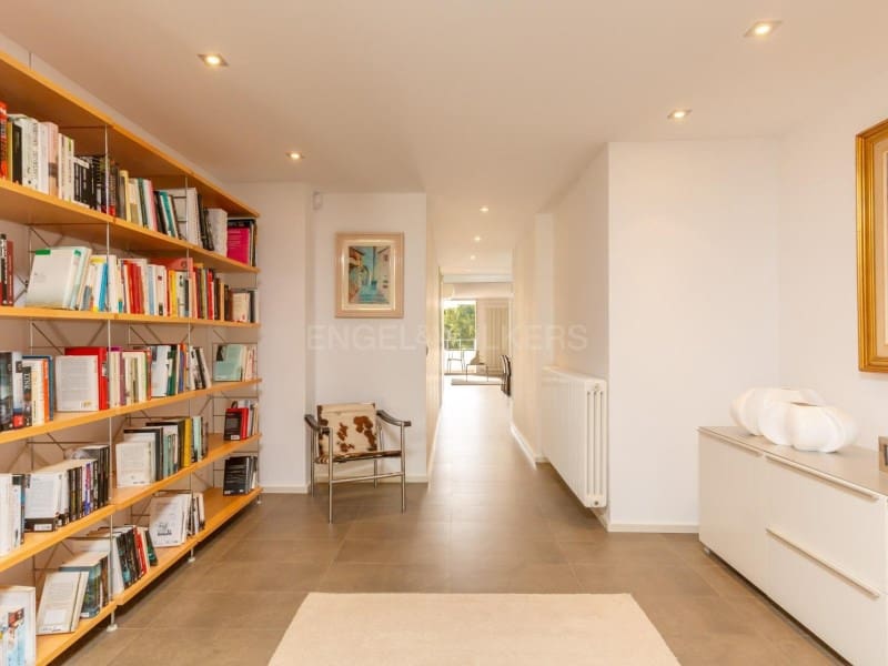 4 bedroom Flat for sale in Blanes with garage - € 985,000 (Ref: 9927062)