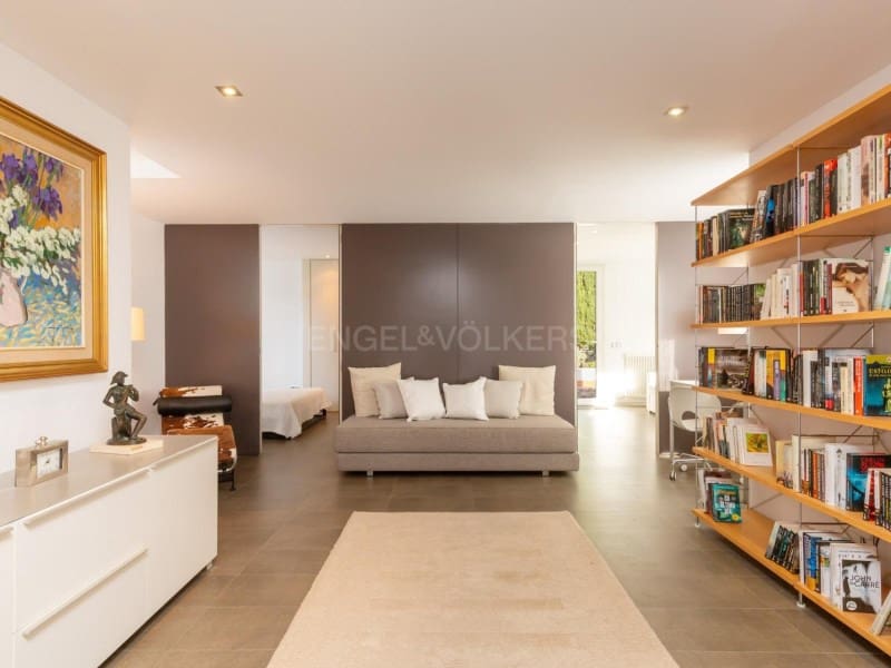 4 bedroom Flat for sale in Blanes with garage - € 985,000 (Ref: 9927062)