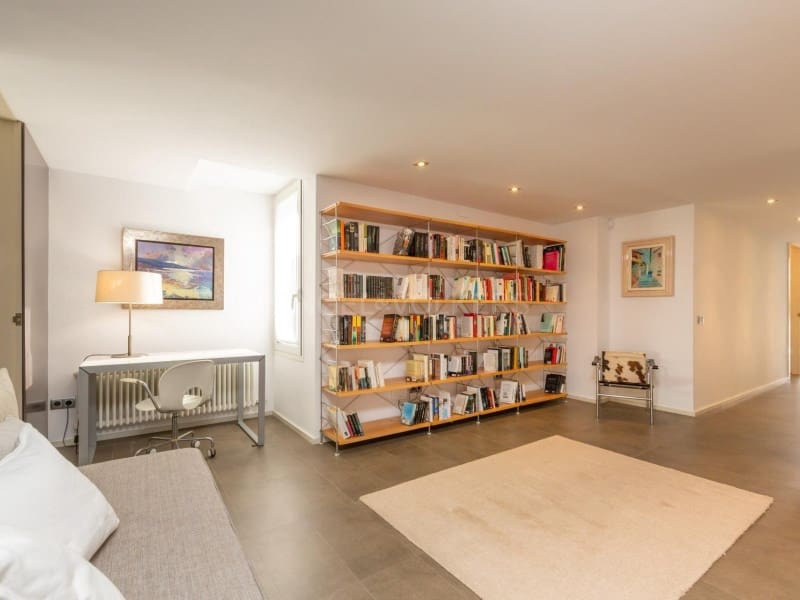4 bedroom Flat for sale in Blanes with garage - € 985,000 (Ref: 9927062)