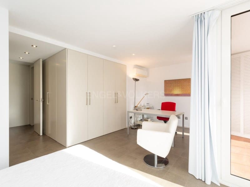4 bedroom Flat for sale in Blanes with garage - € 985,000 (Ref: 9927062)