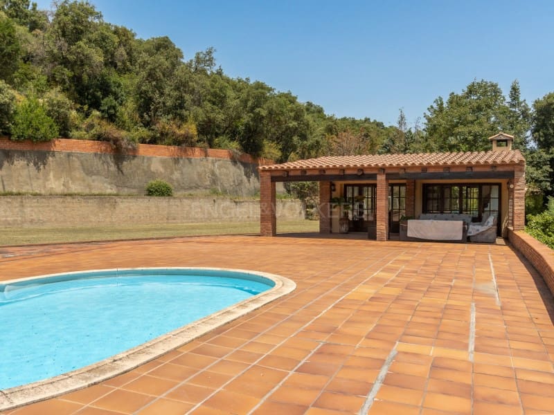 4 bedroom Villa for sale in Santa Cristina d'Aro with pool garage - € 749,000 (Ref: 9929063)
