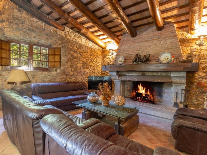 4 bedroom Villa for sale in Santa Cristina d'Aro with pool garage - € 749,000 (Ref: 9929063)