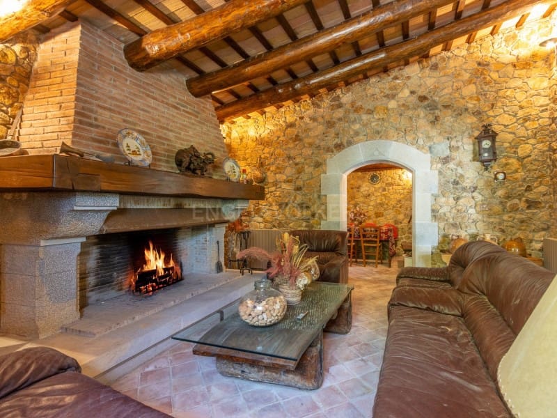 4 bedroom Villa for sale in Santa Cristina d'Aro with pool garage - € 749,000 (Ref: 9929063)