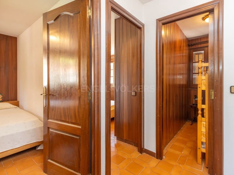 4 bedroom Villa for sale in Santa Cristina d'Aro with pool garage - € 749,000 (Ref: 9929063)
