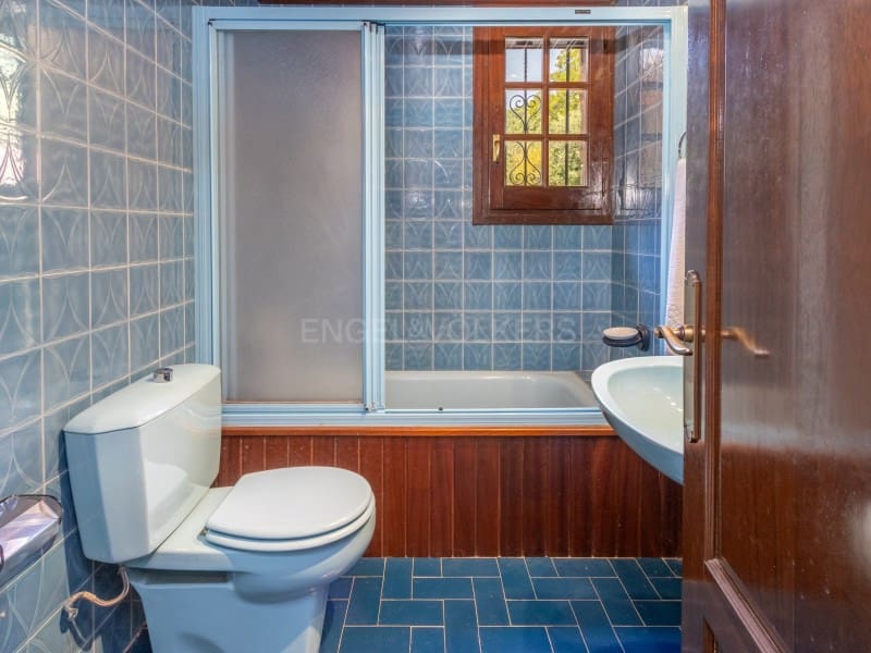 4 bedroom Villa for sale in Santa Cristina d'Aro with pool garage - € 749,000 (Ref: 9929063)