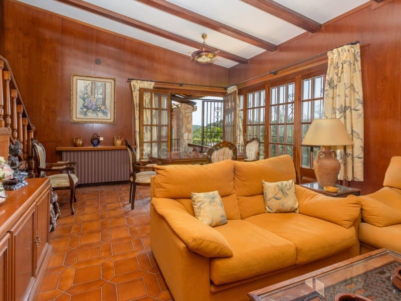 4 bedroom Villa for sale in Santa Cristina d'Aro with pool garage - € 749,000 (Ref: 9929063)