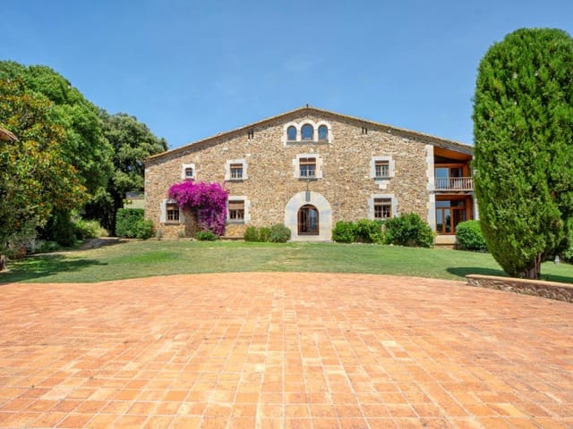 14 soveværelse Finca/Landehus til salg i Brunyola i Sant Martí Sapresa med swimmingpool garage - € 4.875.000 (Ref: 9929065)