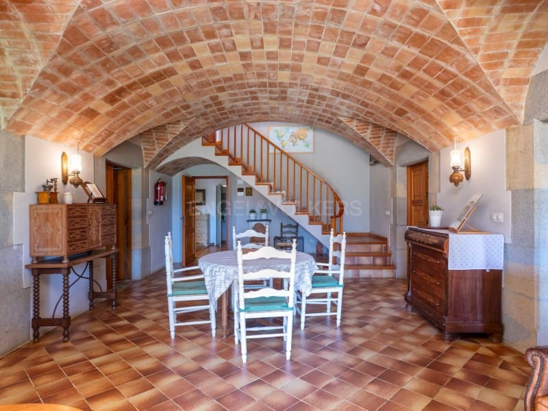14 bedroom Finca/Country House for sale in Brunyola i Sant Marti Sapresa with pool garage - € 4,875,000 (Ref: 9929065)