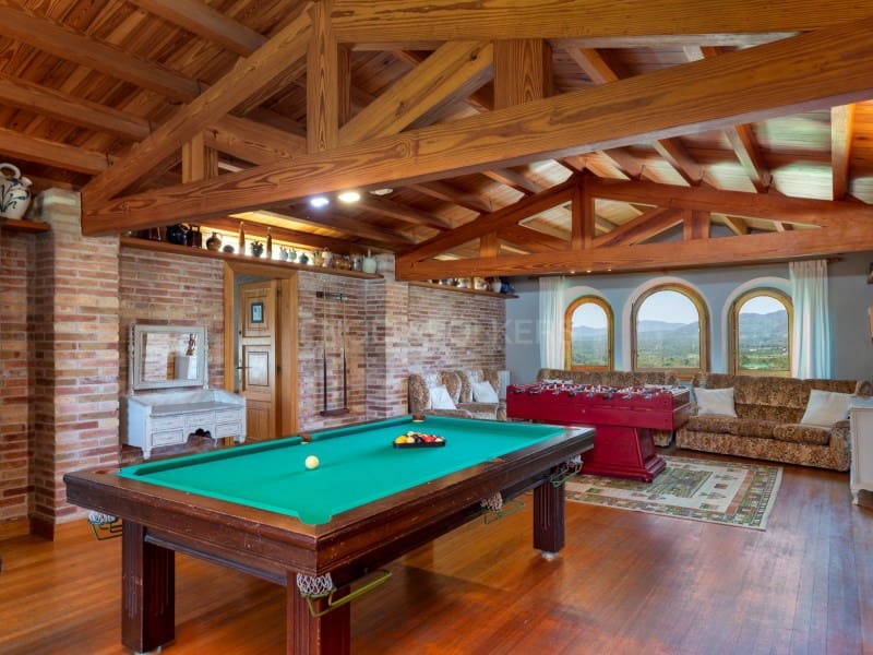 14 bedroom Finca/Country House for sale in Brunyola i Sant Marti Sapresa with pool garage - € 4,875,000 (Ref: 9929065)