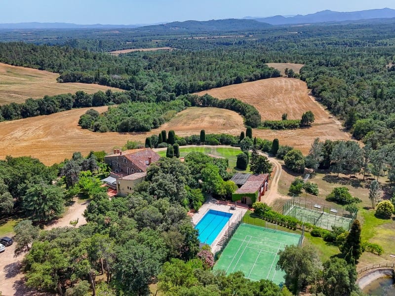 14 bedroom Finca/Country House for sale in Brunyola i Sant Marti Sapresa with pool garage - € 4,875,000 (Ref: 9929065)
