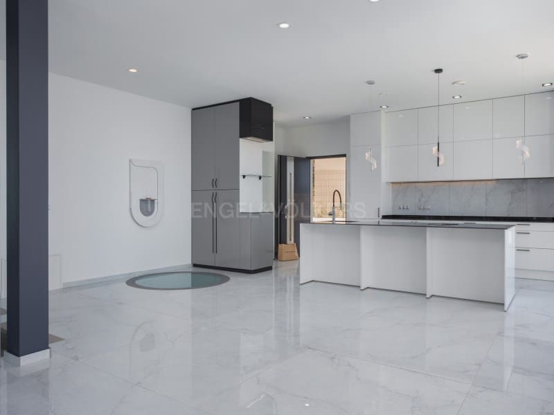 3 soveværelse Villa til salg i Lloret de Mar med swimmingpool garage - € 795.000 (Ref: 9937864)