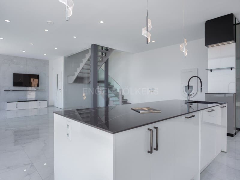 3 soveværelse Villa til salg i Lloret de Mar med swimmingpool garage - € 795.000 (Ref: 9937864)