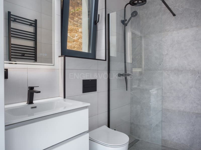 3 soveværelse Villa til salg i Lloret de Mar med swimmingpool garage - € 795.000 (Ref: 9937864)