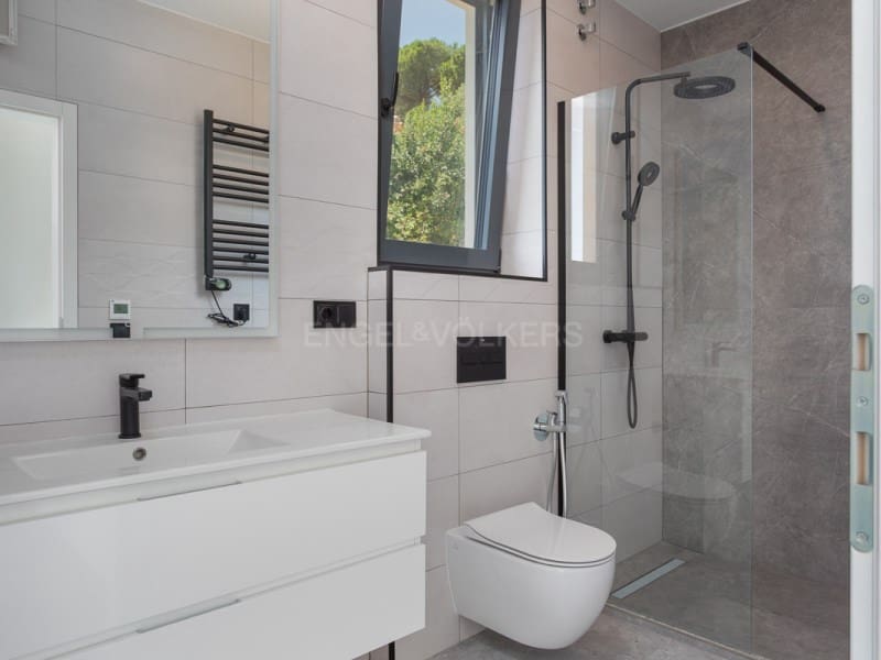 3 soveværelse Villa til salg i Lloret de Mar med swimmingpool garage - € 795.000 (Ref: 9937864)