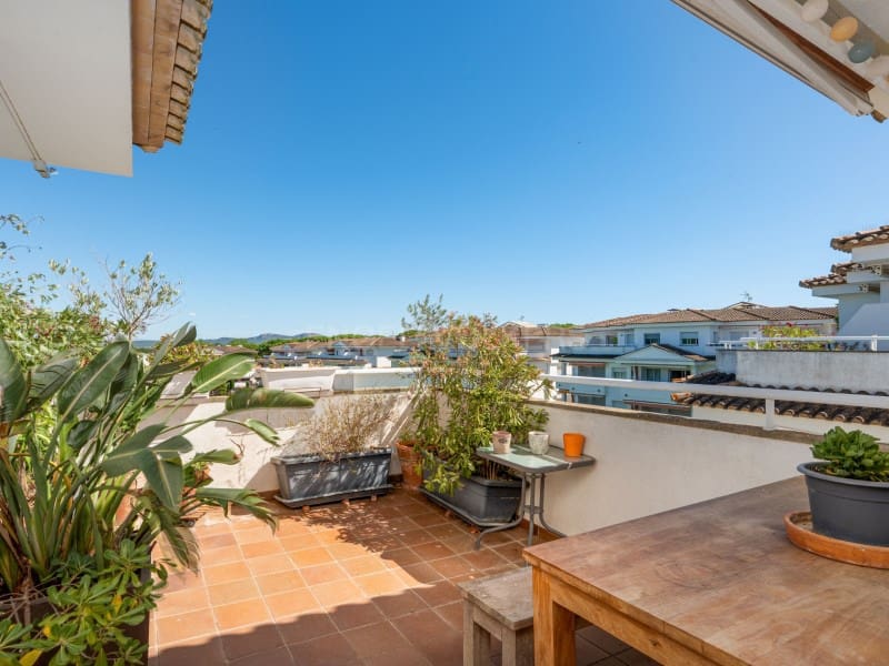 3 soverom Penthouse til salgs i Pals med svømmebasseng garasje - € 410 000 (Ref: 9949452)