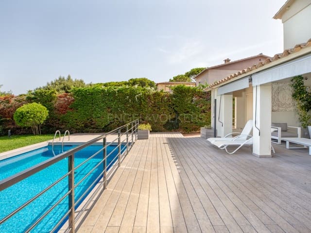 Chalet de 4 habitaciones en Calonge i Sant Antoni en venta con garaje - 745.000 € (Ref: 9957652)