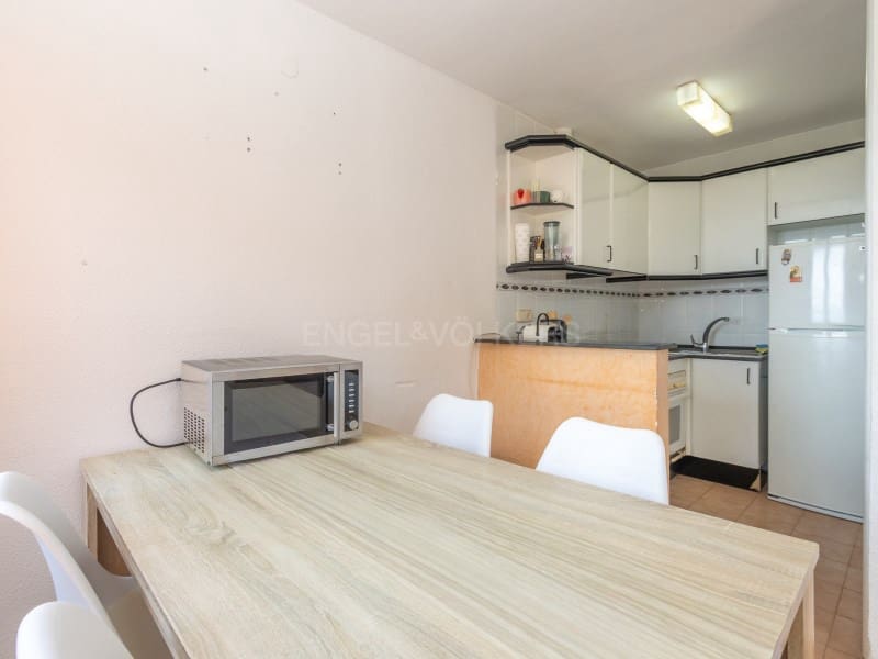 3 bedroom Flat for sale in Platja d'Aro with pool - € 250,000 (Ref: 9959446)