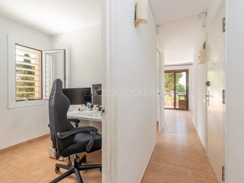 3 bedroom Flat for sale in Platja d'Aro with pool - € 250,000 (Ref: 9959446)